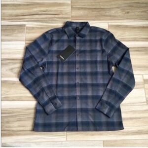 Lululemon Athletica Flannel Large